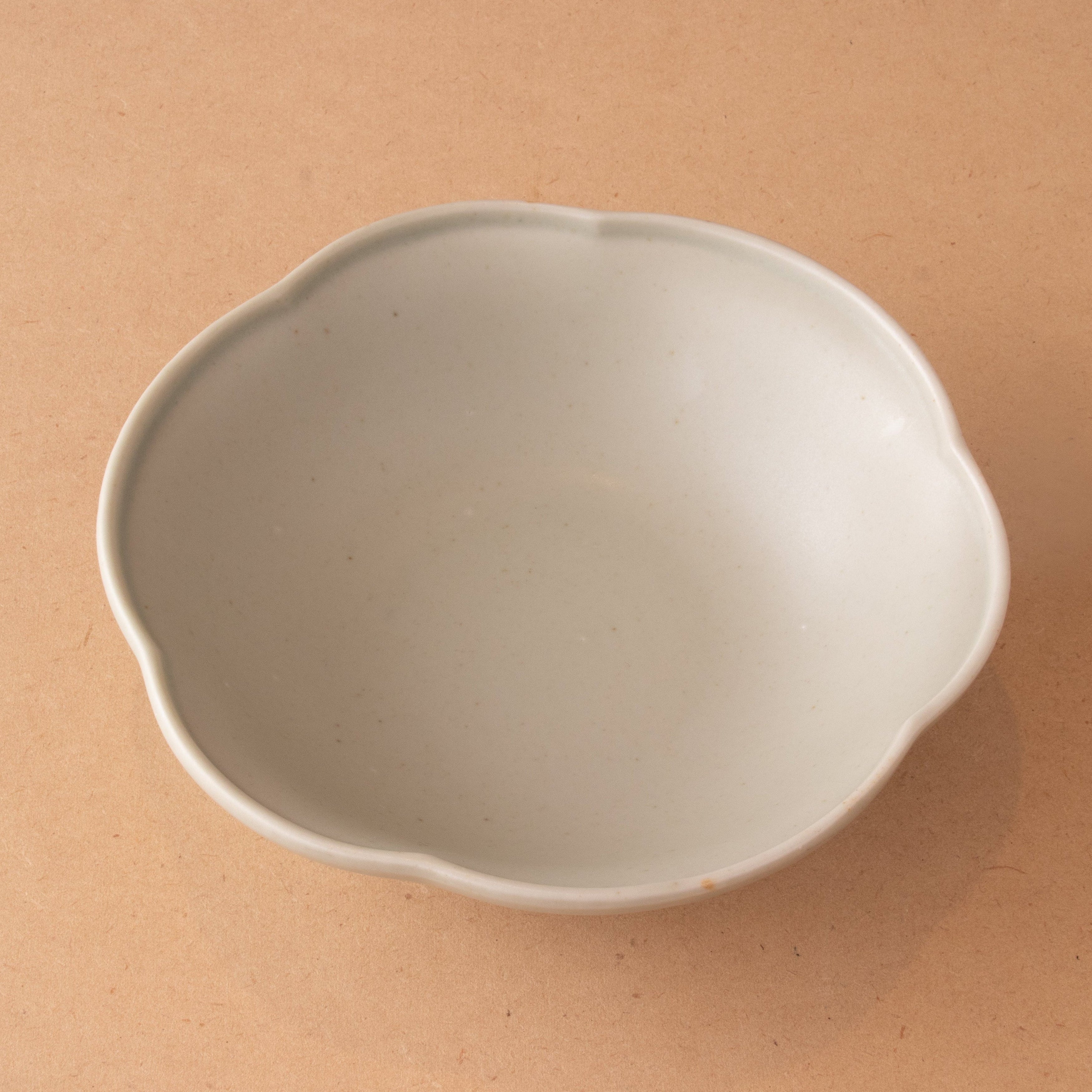 なみなみ中皿 ライトグレー