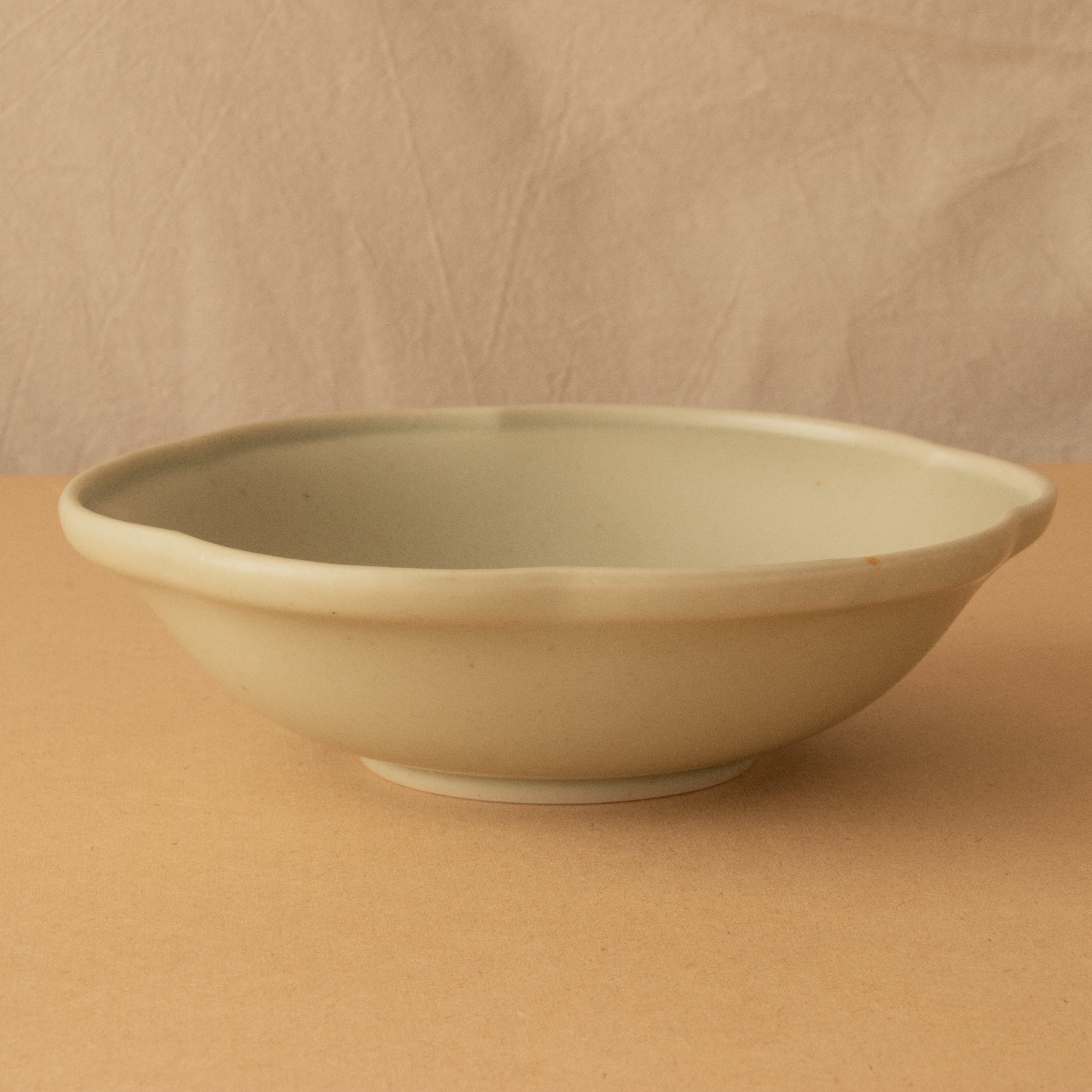 なみなみ中皿 ライトグレー