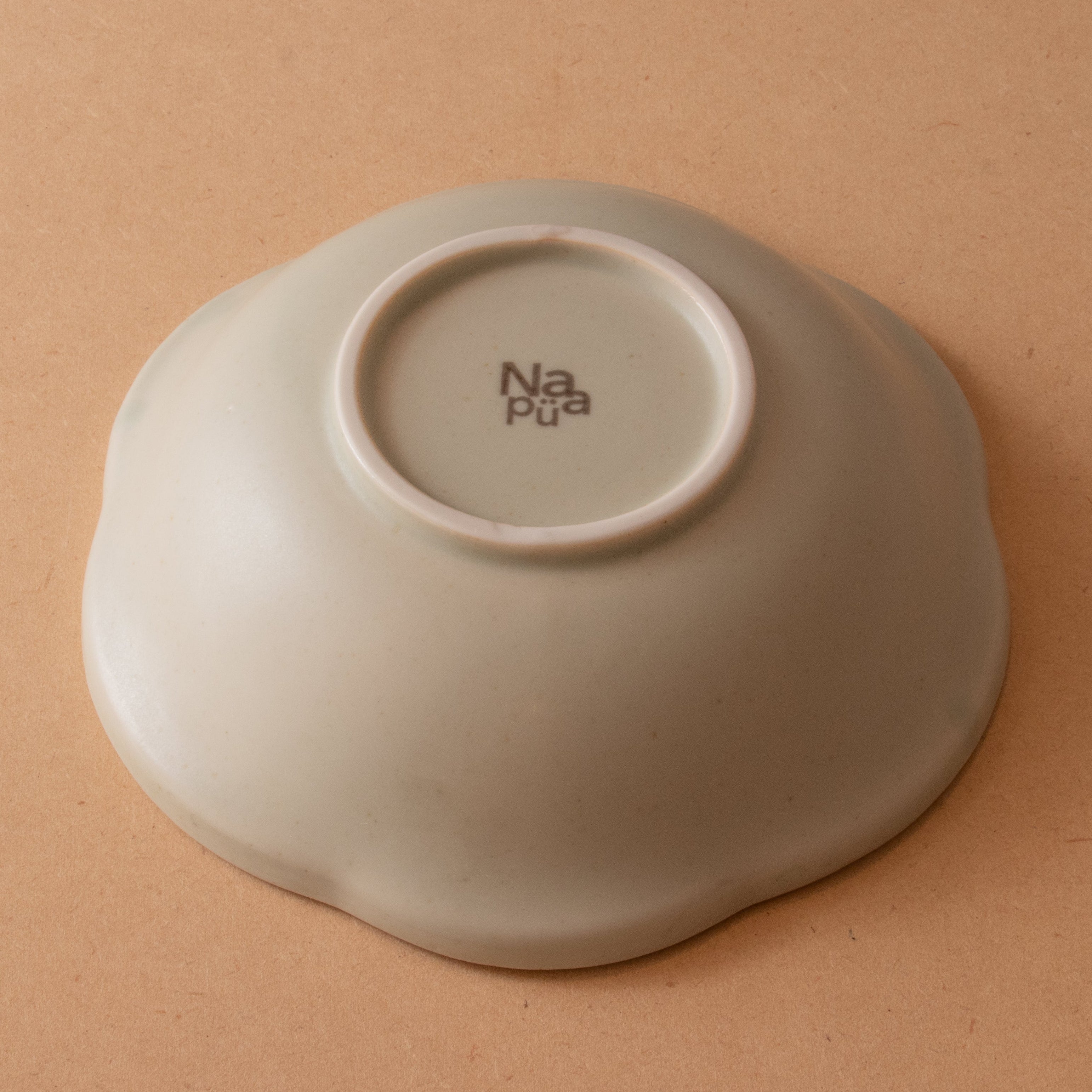 なみなみ中皿 ライトグレー